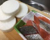 秋鮭と大根の味噌煮作り方1写真