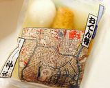市販のおでんに鶏もも肉と赤ウィンナー☆作り方1写真