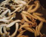キノコと生姜の味噌うどん♪温まる〜♪作り方2写真