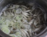 朝昼夕に２人分♪豚肉しめじ長ねぎのみそ汁作り方3写真