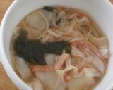 速攻完成!かにかまとワカメの中華風スープ作り方5写真