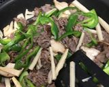 牛肉とピーマン、タケノコ 、椎茸の炒め物作り方5写真