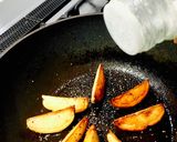 簡単‼︎時短‼︎皮つき少量焼きポテト作り方4写真