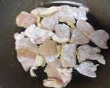 驚きの柔らかさ！鶏ムネ肉の赤ワイン煮風作り方4写真