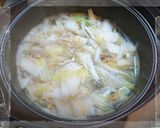 温活☆仙台麩(油麩)&白菜の旨辛味噌汁♪作り方3写真