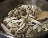 鶏とキノコのクリーム煮　山葵添え♪　作り方4写真