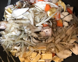 出汁が決め手、鶏ときのこの炊き込みご飯作り方4写真