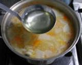 おかずにしちゃう＊鶏肉ときのこの味噌汁＊作り方5写真