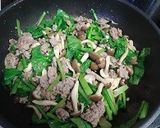 小松菜と豚挽肉の甘辛炒め作り方5写真