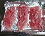 お弁当。豚肉ケチャップソースつけ焼き作り方1写真