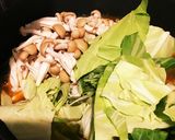 流行りの餃子の皮スープ！キムチ味噌鍋作り方2写真