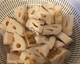レンコンとこんにゃくの炒め煮作り方1写真