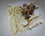 きのこたっぷりかき玉スープ作り方1写真