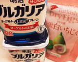 ドライフルーツで簡単☆いちじくヨーグルト作り方1写真
