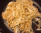 ご飯、湯麺や焼きそばに♥モヤシと豚肉炒め作り方9写真