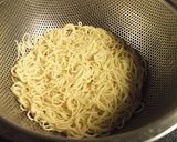 超お手軽♪肉野菜　ラーメン巾着鍋作り方8写真