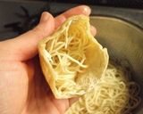超お手軽♪肉野菜　ラーメン巾着鍋作り方11写真