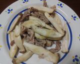 手軽で美味しい♪ダシダde牛肉きのこ炒め作り方3写真