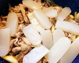 豚肉とこんにゃくとリンゴの炒め物作り方5写真