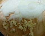 麺がもっちり☆チリミートのクリームうどん作り方1写真