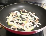 節約食材！もやしとベーコンのカレー炒め作り方2写真