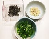 簡単♪ 塩昆布&薬味のっけ卵かけごはん作り方1写真