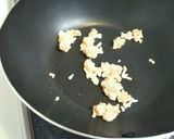 鶏ひき肉とキャベツのワンポットパスタ作り方1写真