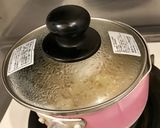 じゃがいもと玉ねぎの辛味噌汁作り方2写真