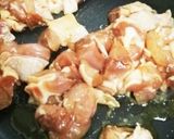 彩り鮮やか♪鶏ももとほうれん草と玉子炒め作り方3写真