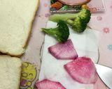 大根とブロッコリーとハムのサンドイッチ作り方1写真
