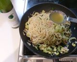 セロリとベーコンのカラマンシー風味パスタ作り方5写真