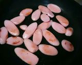 節約☆時短☆お魚ソーセージともやしの炒め作り方1写真