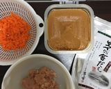 鶏にんじんそぼろ ほっこり味噌味作り方1写真