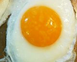 黄身の黄色いきれいな目玉焼き作り方5写真