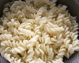 食欲そそるカレー味♡マカロニサラダ作り方3写真