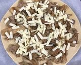 豚肉とキノコのサラダのせ全粒粉入りピザ作り方5写真