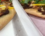 豚肉とキノコのサラダのせ全粒粉入りピザ作り方7写真