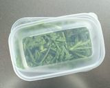レンジで簡単☆春菊の胡麻ツナ和え。作り方2写真