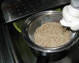 ヌードルメーカーdeきのこえび天そば♪作り方4写真