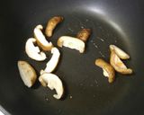 ☆玉ねぎと豚バラ肉のごま油炒め☆作り方4写真