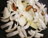 ☆玉ねぎと豚バラ肉のごま油炒め☆作り方6写真