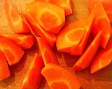 あまった鶏の唐揚げで☆大根と人参の煮物作り方2写真
