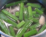 鶏だし用の鶏　　もつ鍋スープ作成作り方3写真