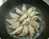 おうちで 簡単 パリパリ餃子 の 焼き方作り方5写真