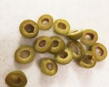 オリーブの実とカニカマで☆チーズトースト作り方3写真