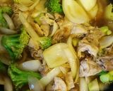 豚肉とブロッコリーのにんにくバター炒め煮作り方2写真
