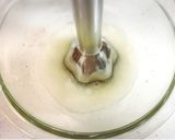 離乳食初期　ブレンダーでかぶのペースト作り方3写真