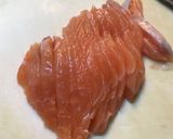 サーモンの醤油麹和え作り方1写真