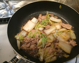 早くて簡単！豚肉と白菜のオイスター炒め♪作り方3写真