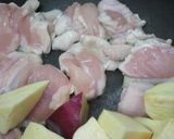 簡単美味♡薩摩芋と鶏肉ピリ辛ケチャップ煮作り方3写真
